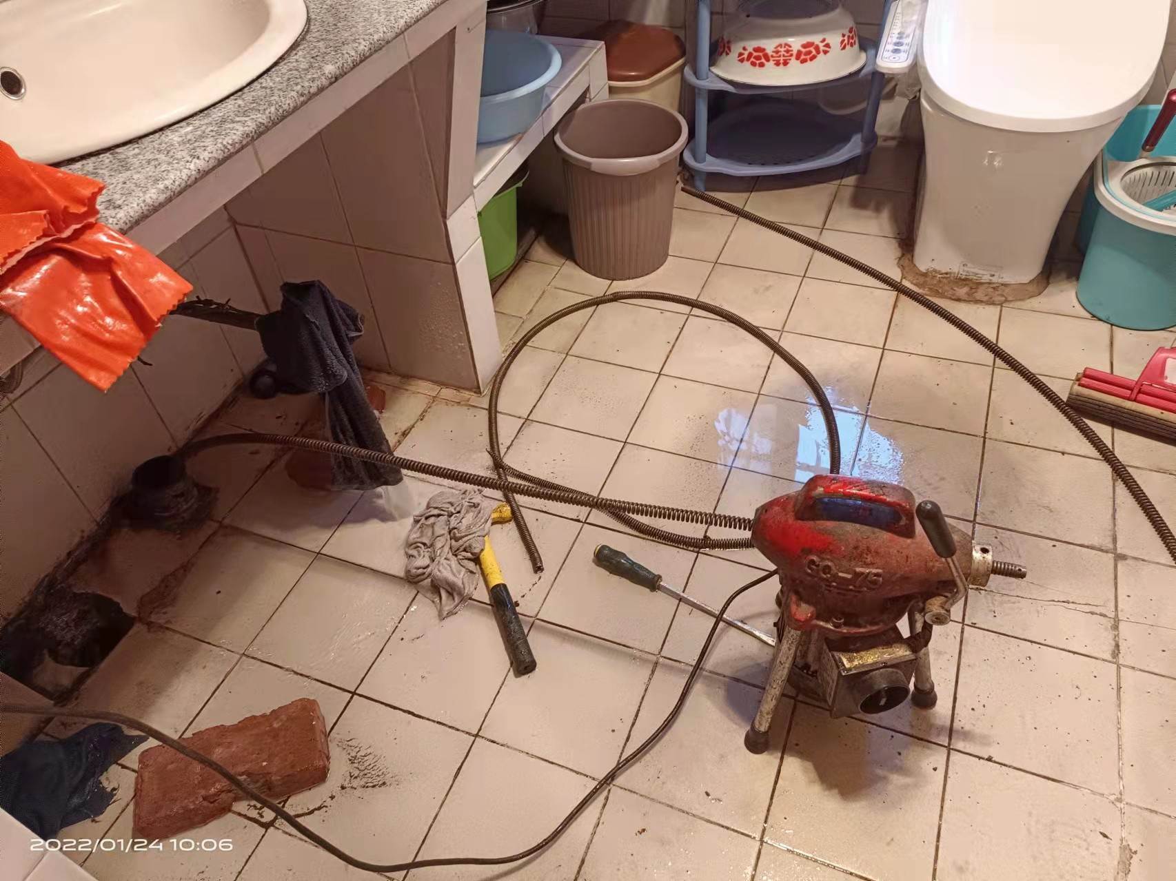 王屋镇疏通厨房下水道，地漏疏通